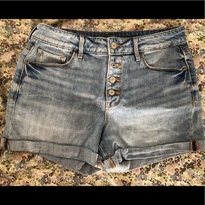 Light Wash, High Waisted Shorts